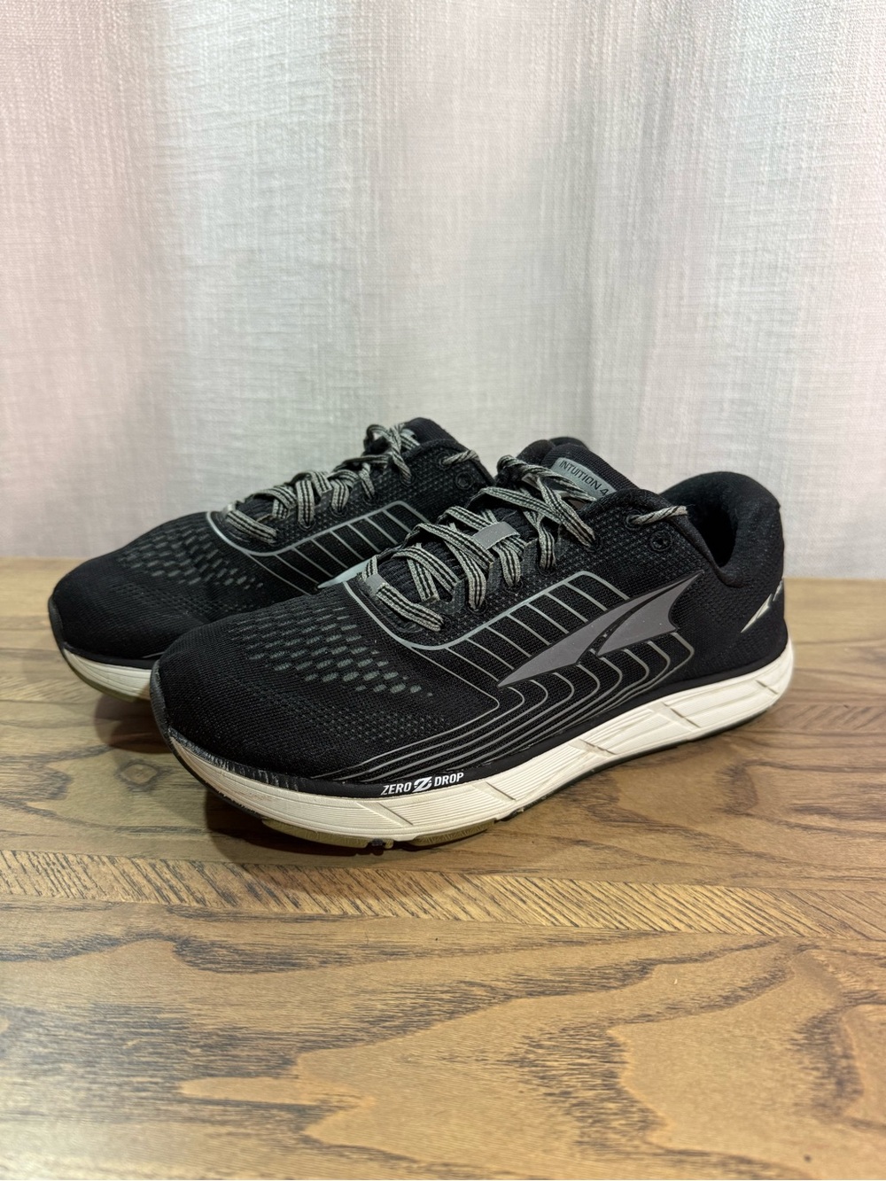 Altra Intuition 4.5 Black and Gray Women's Athletic Running Shoes